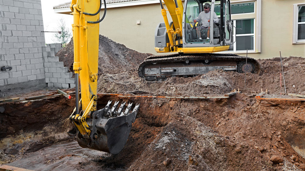 digging hole for pool